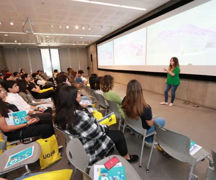 Visitan la UDEM futuras Troyanas y Troyanos