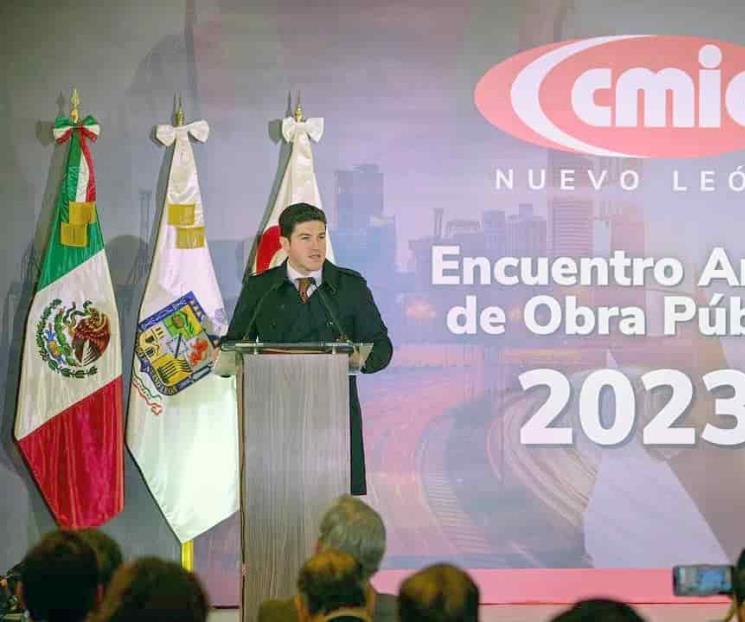 Busca NL conectar Tesla con el aeropuerto