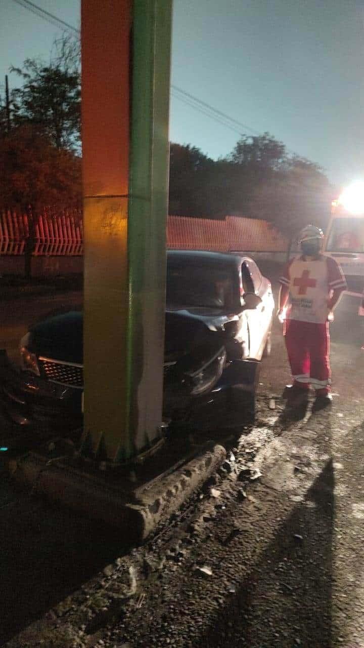 Estrella auto contra anuncio