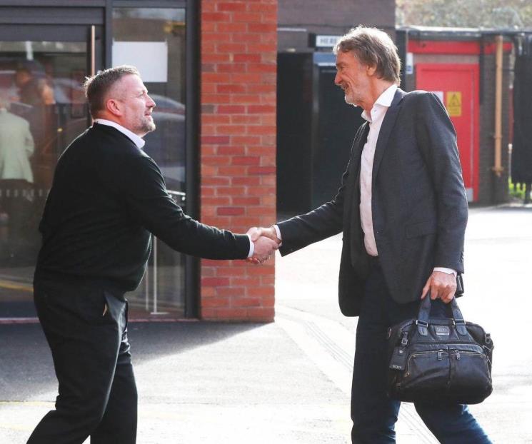 Posible comprador del Manchester United visita al club