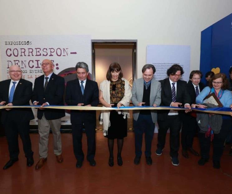 Rinden homenaje a la plástica y la poesía en Colegio Civil