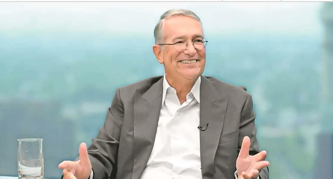 Salinas Pliego registra palabra Gobiernicolas a su nombre