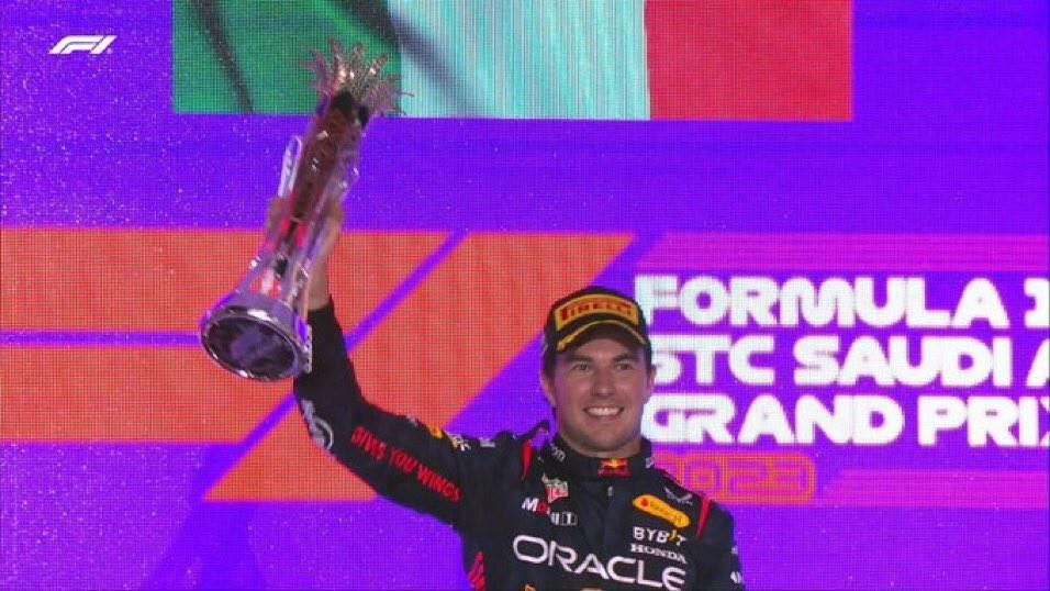Molestó a Checo la vuelta rápida de Verstappen