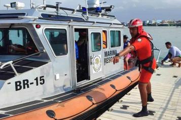 Se hunde embarcación en Yucatán; rescatan a 12 personas