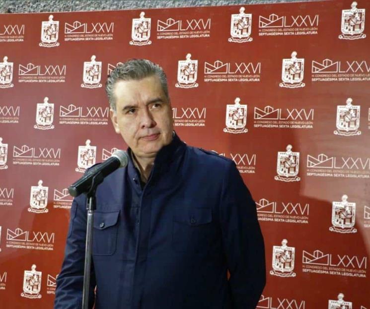 Califican de ‘patético’ el enfrentamiento entre los Poderes