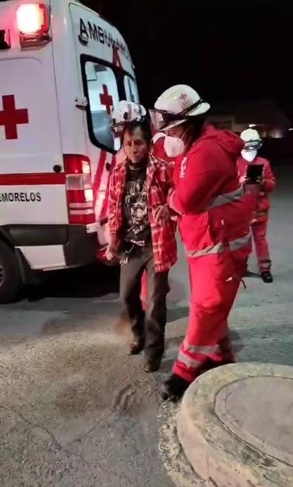 Cae de su bicicleta y sale herido