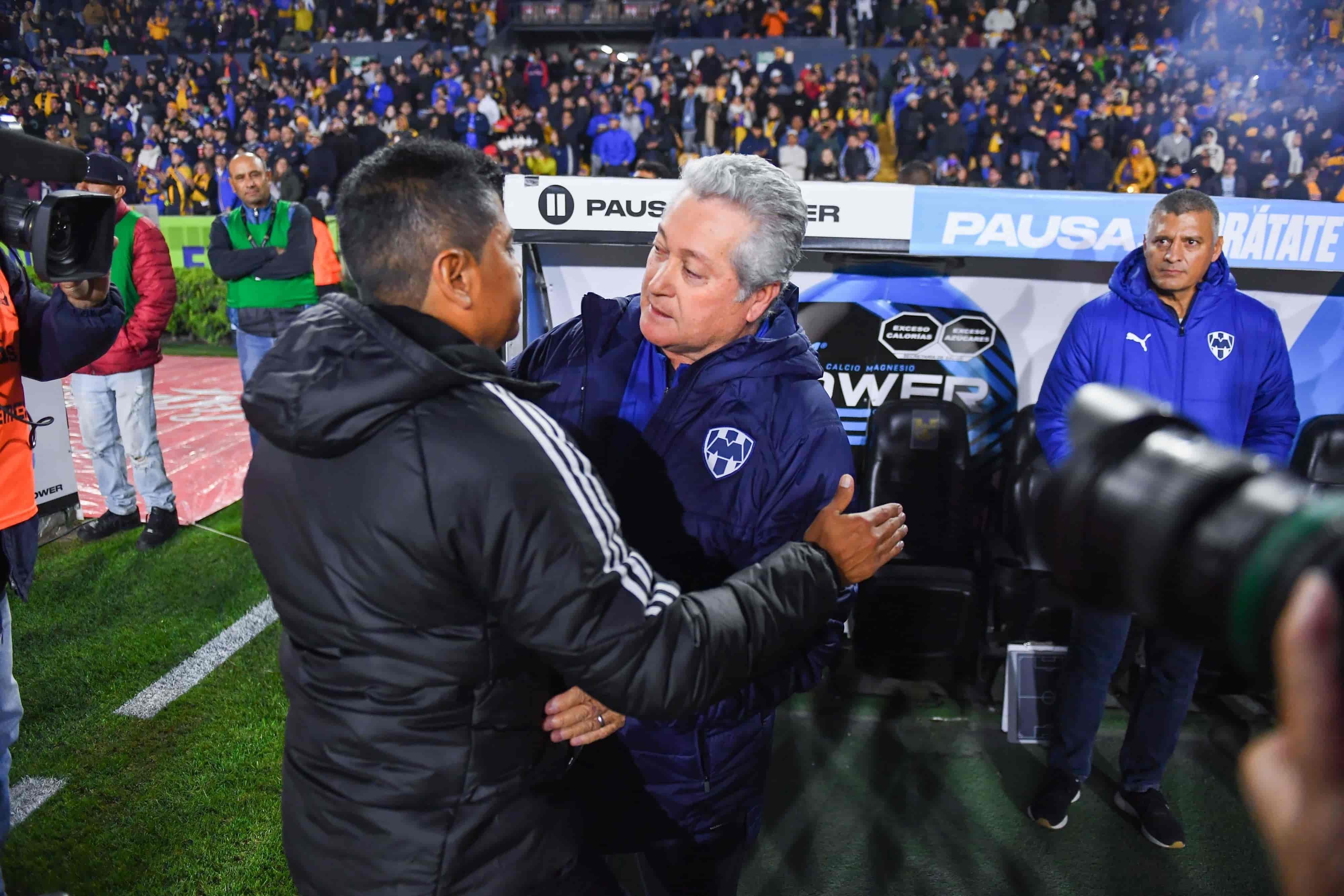 Saludo entre Chima Ruiz y Vucetich.