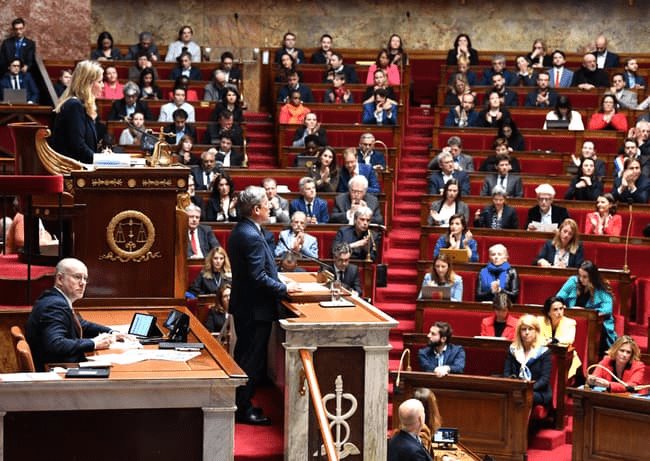 Ya es legal nuevo programa de pensiones de Francia Ya es legal nuevo programa de pensiones de Francia