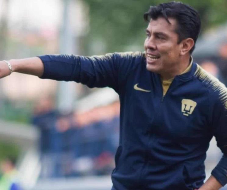 Es Raúl Alpízar entrenador interino de Pumas