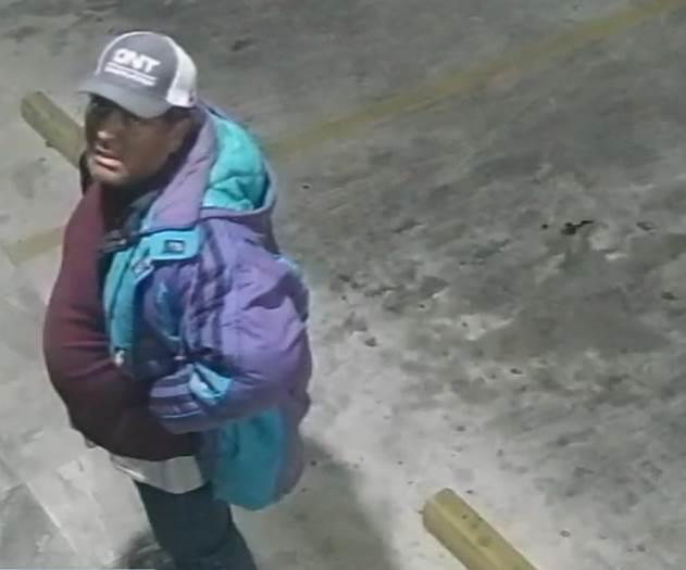 Captan cámaras a ladrón de negocios