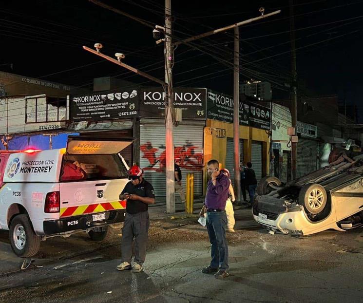Deja choque-volcadura un herido Deja choque-volcadura un herido