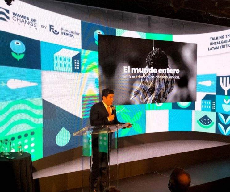 Presume Samuel en NY lo hecho para cuidar el agua