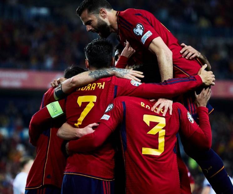 España golea a Noruega rumbo a la Eurocopa