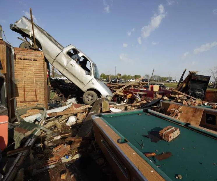 Arrasan tornados a Mississippi