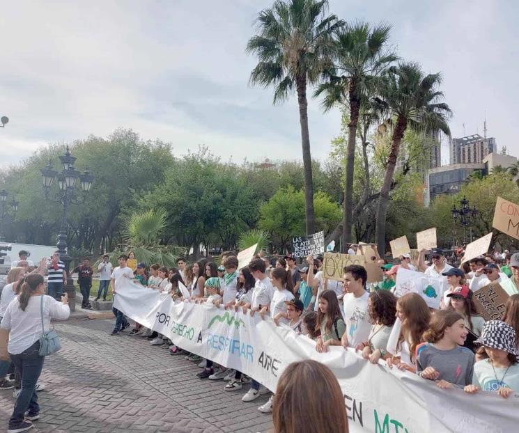 Exigen en marcha pacífica un aire limpio