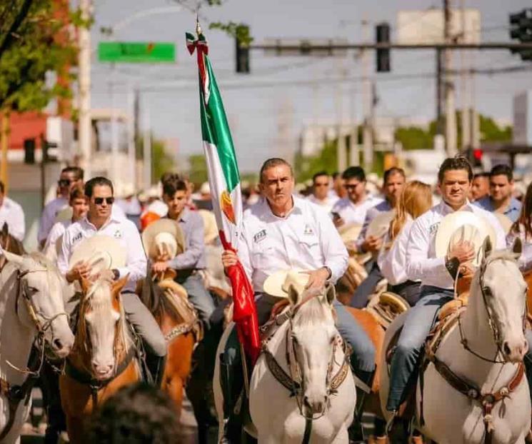 Realiza Apodaca cabalgata por su 172 aniversario