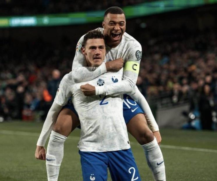 Francia se impone a Irlanda