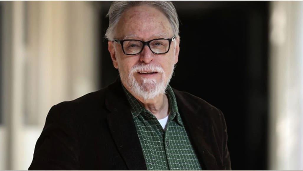 Homenaje al poeta David Huerta