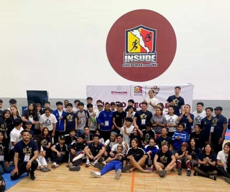 Se imponen karatecas neoleoneses en macro-regional