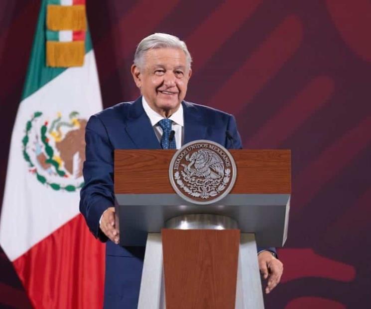Construiría AMLO 3 plantas fotovoltaicas con 5 mdd
