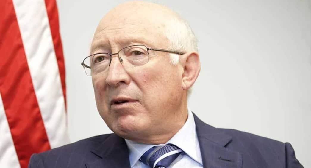 Ken Salazar lamenta muerte de 39 migrantes en Ciudad Juárez
