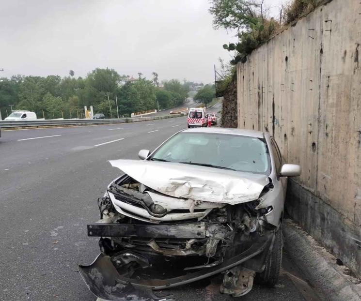 Estrella auto contra muro Estrella auto contra muro