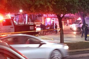 Ejecutan a taxista; hieren a repartidor