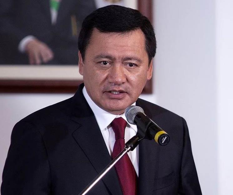 Osorio Chong se mantendrá en bancada del PRI