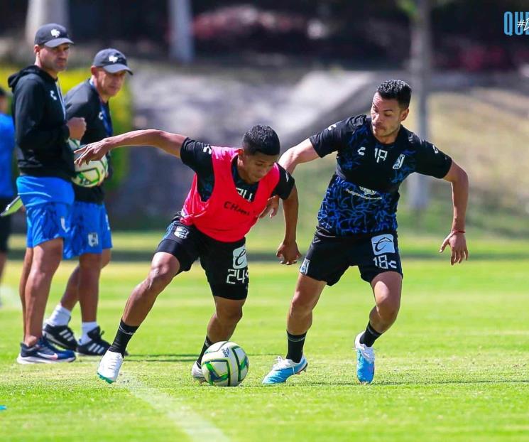 Se enfrentan Cruz Azul y Gallos en juego pendiente