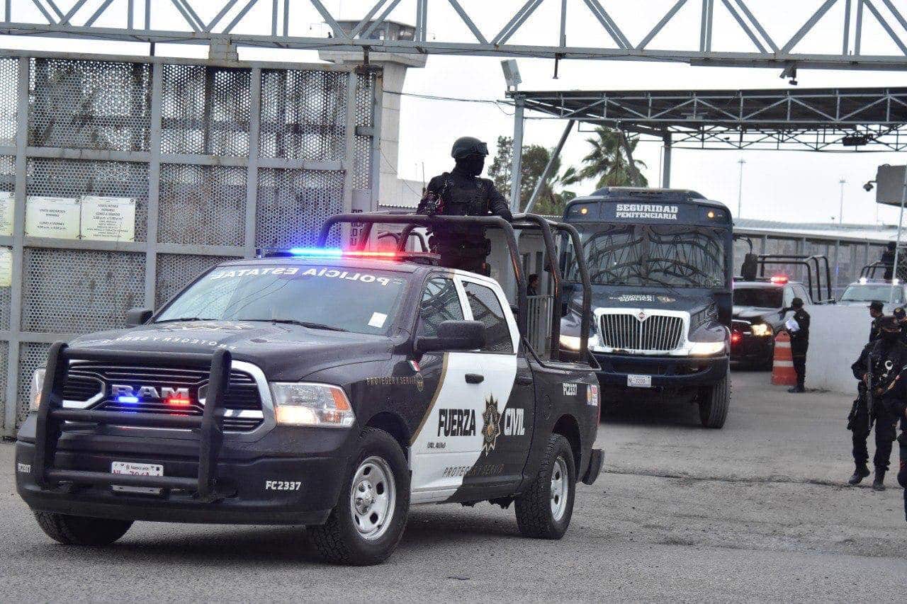 Alrededor de las 07:00 horas, de nuevo se registró movilización en el Penal de Apodaca