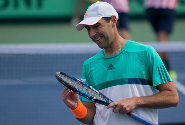 Avanza Santiago a semis en Abierto de Miami