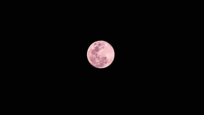 Explicación de la Luna rosa de abril 2023