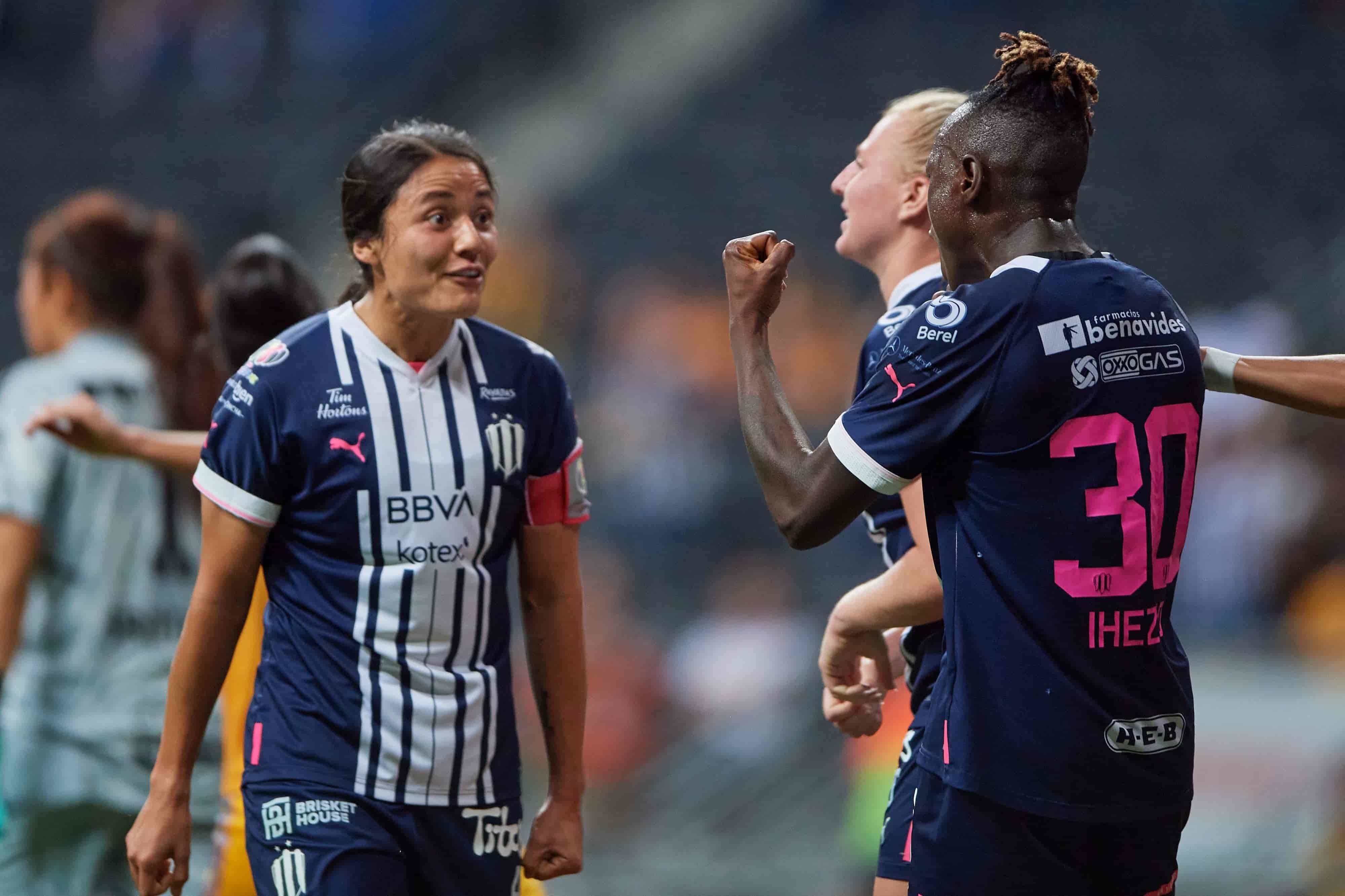Chinwendu Ihezuo hace el 1-0.