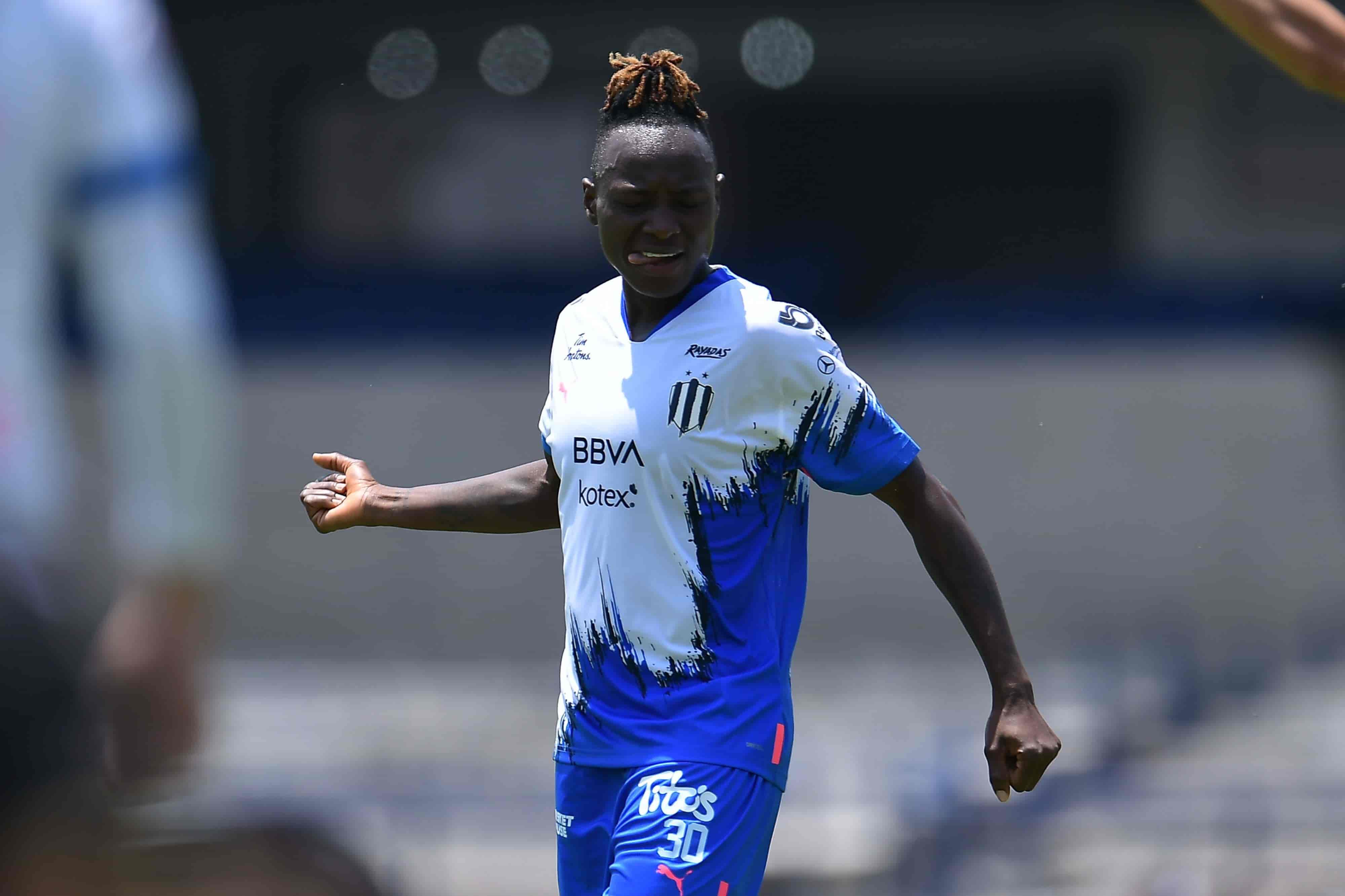 Chinwendu Ihezuo hace el 2-1.