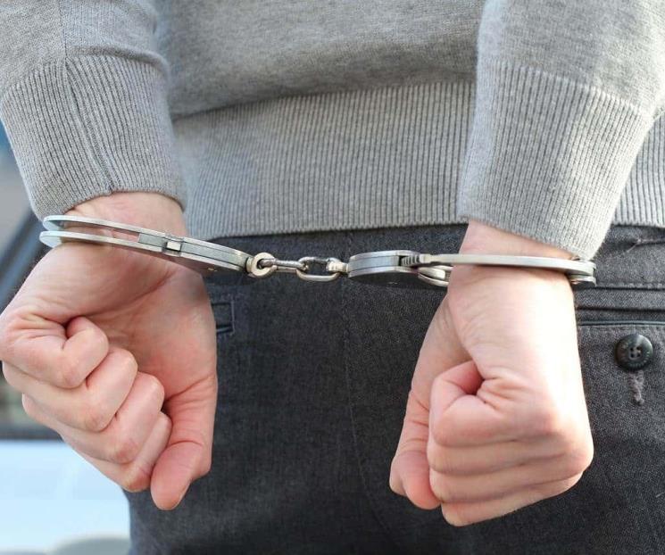 Detienen a falsificador en Azcapotzalco