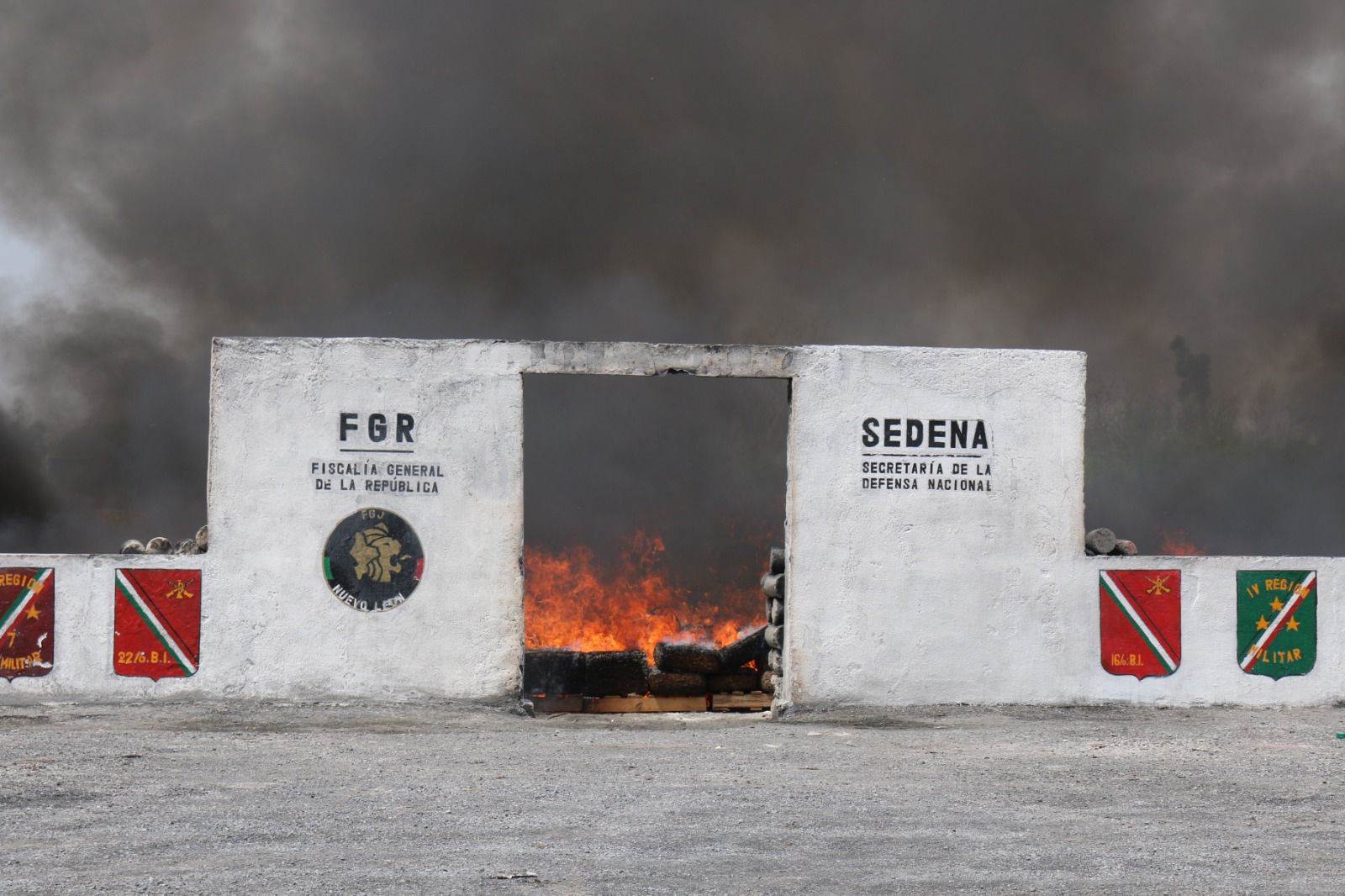 La Fiscalía General de la República, procedió a la destrucción de más de una tonelada de droga, que había sido decomisada en los últimas días, en distintos operativos realizados en Nuevo León