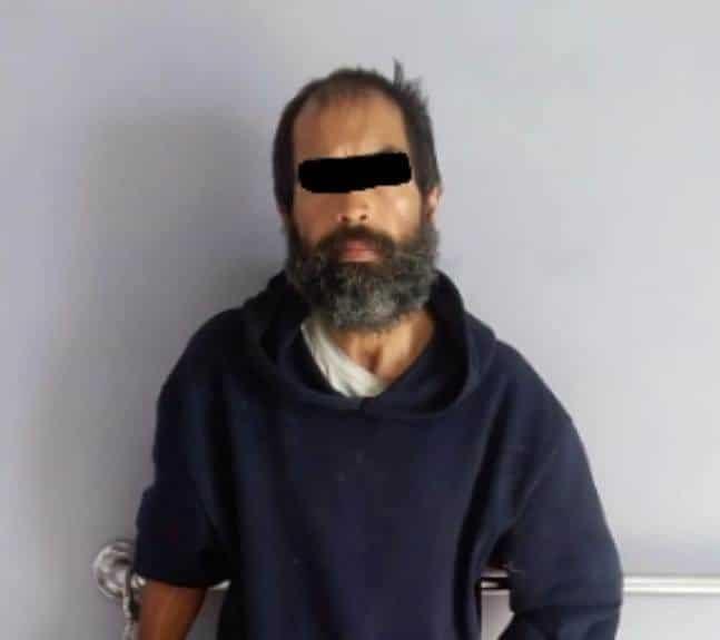 Lo detienen por cometer acto inmoral en camión