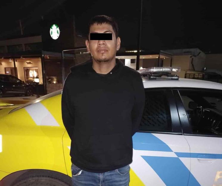 Roba camioneta y es detenido