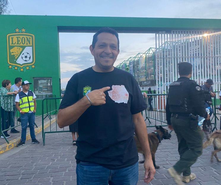 Sacan a la venta prenda rota de Larcamón Sacan a la venta prenda rota de Larcamón