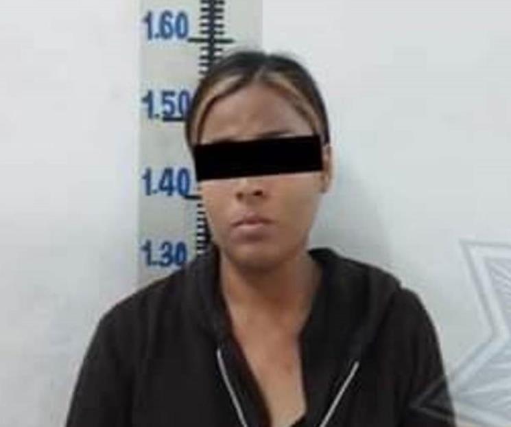 Detienen a mujer por herir a su pareja con vidrio Detienen a mujer por herir a su pareja con vidrio