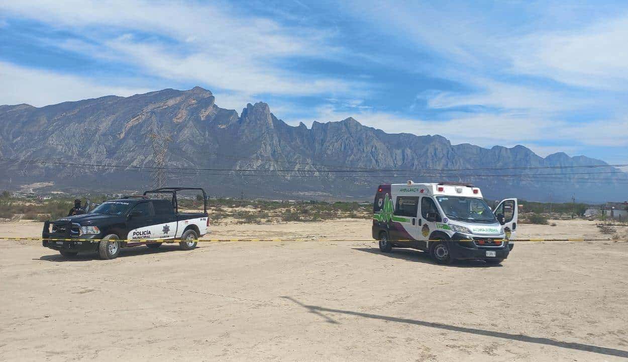 El cadáver de un hombre con diversos impactos de bala fue encontrado cerca de la Colonia Riberas de Capellanía, municipio de García