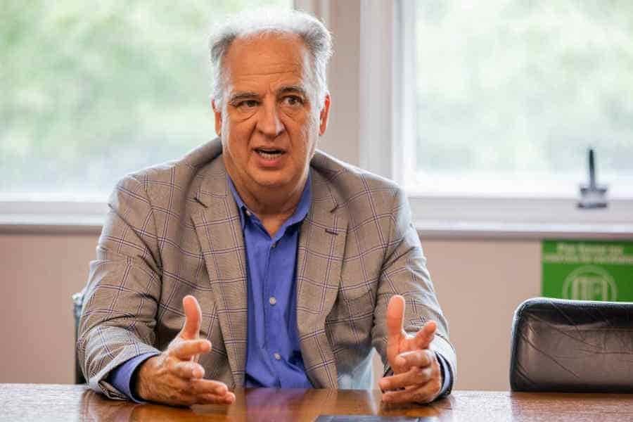 Profesor Tec busca mejorar los entornos laborales