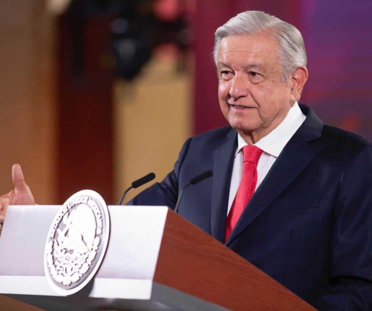 Comisionados de Inai hicieron el ridículo con mi tesis: AMLO Comisionados de Inai hicieron el ridículo con mi tesis: AMLO