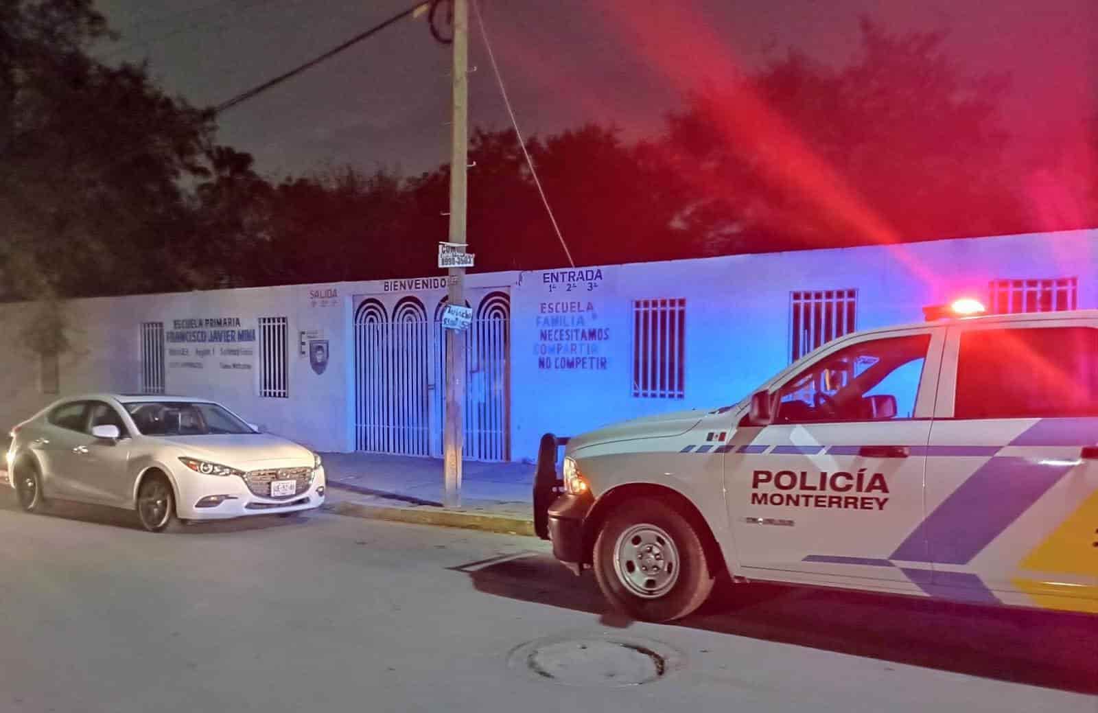 Tres menores de edad fueron detenidos luego que presuntamente dañaron las instalaciones de una escuela primaria, a la que pretendían ingresar para robar, en la Colonia San Jorge