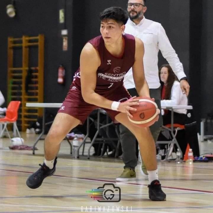 Basquetbolista regio llega a la NCAA Basquetbolista regio llega a la NCAA