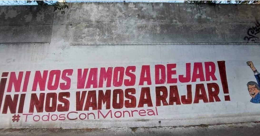 Aparecen bardas pintadas en apoyo a Ricardo Monreal en CDMX