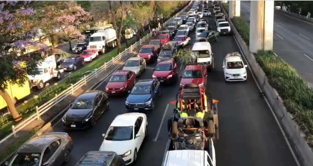 Vacacionistas saturan la México-Cuernavaca