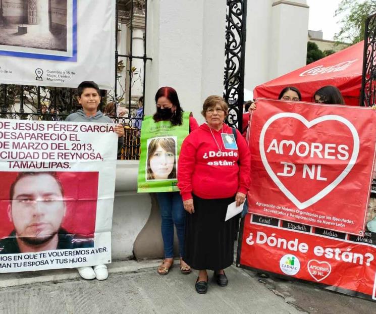 Visitan los 7 templos familias de personas desaparecidas