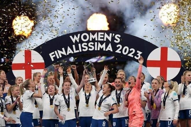 Inglaterra se corona sobre Brasil en la Finalissima