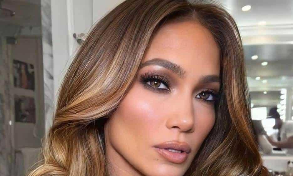 Critican a JLo tras lanzar una marca de bebida alcohólica Critican a JLo tras lanzar una marca de bebida alcohólica